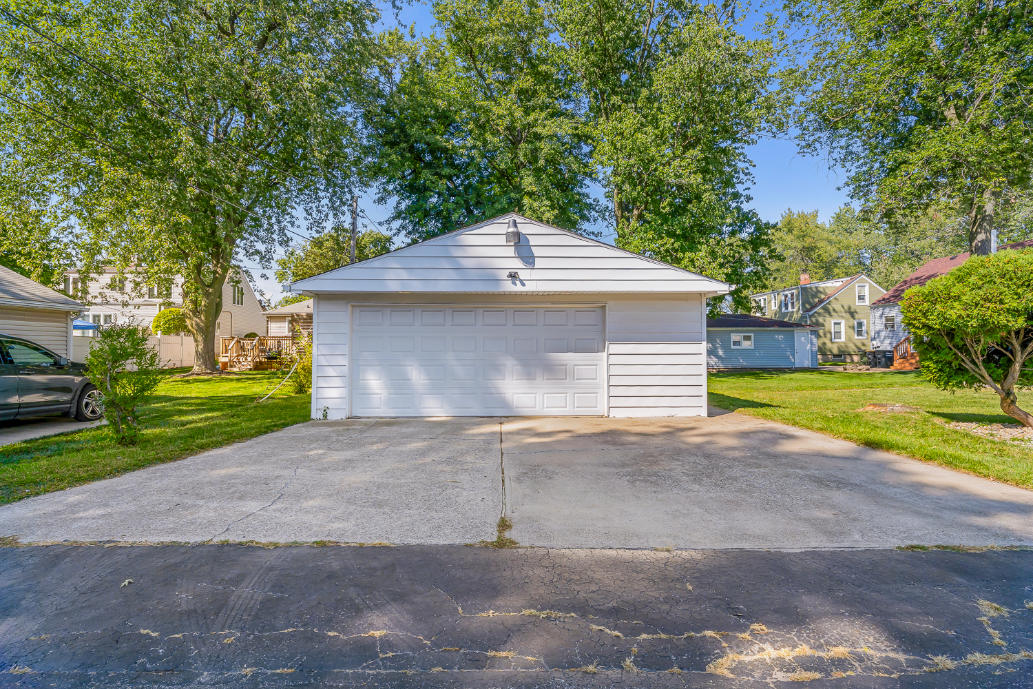 18540 Miller Drive, Lansing, IL 60438
