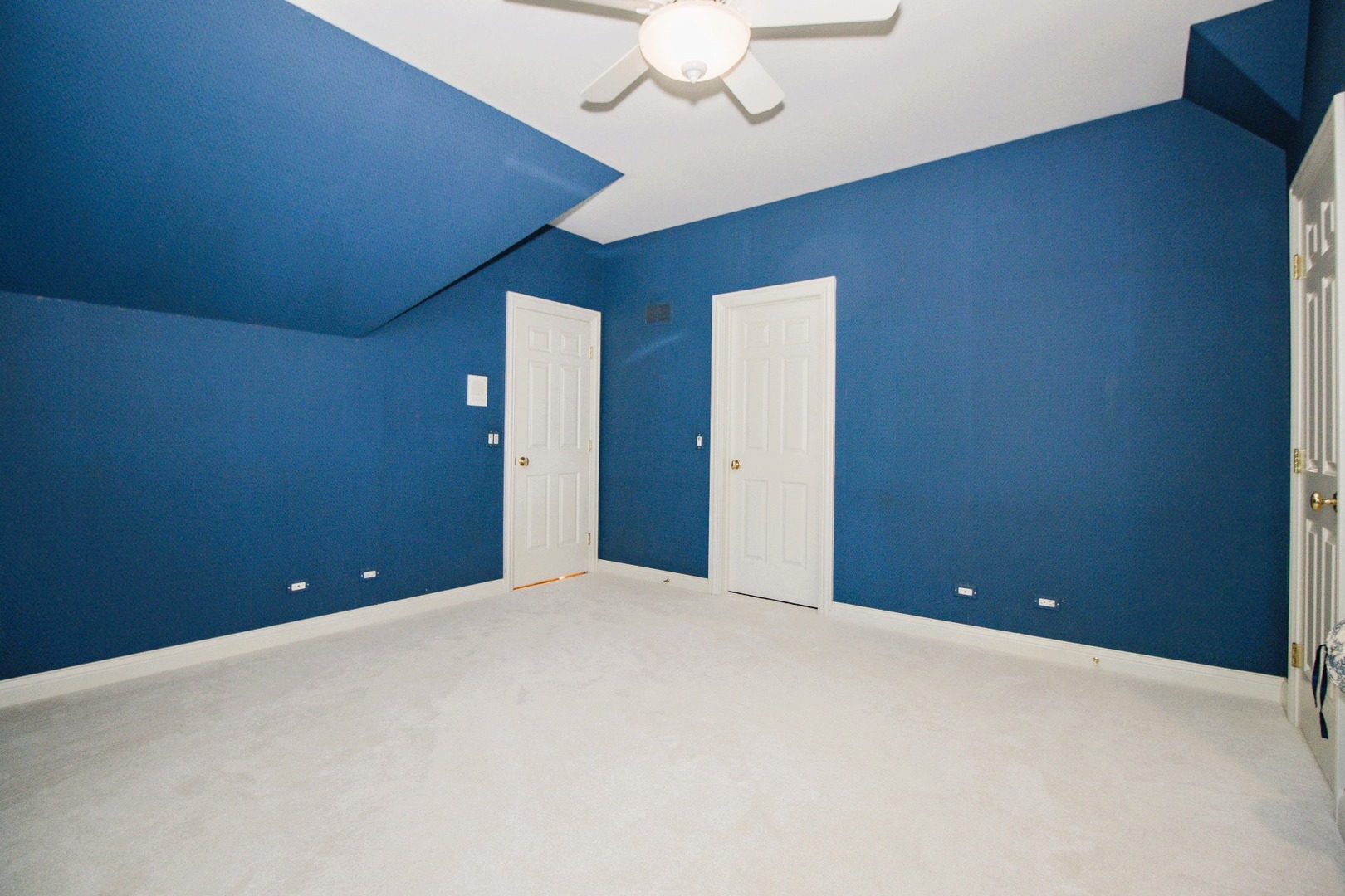 124 Ravine Lane, North Barrington, IL 60010