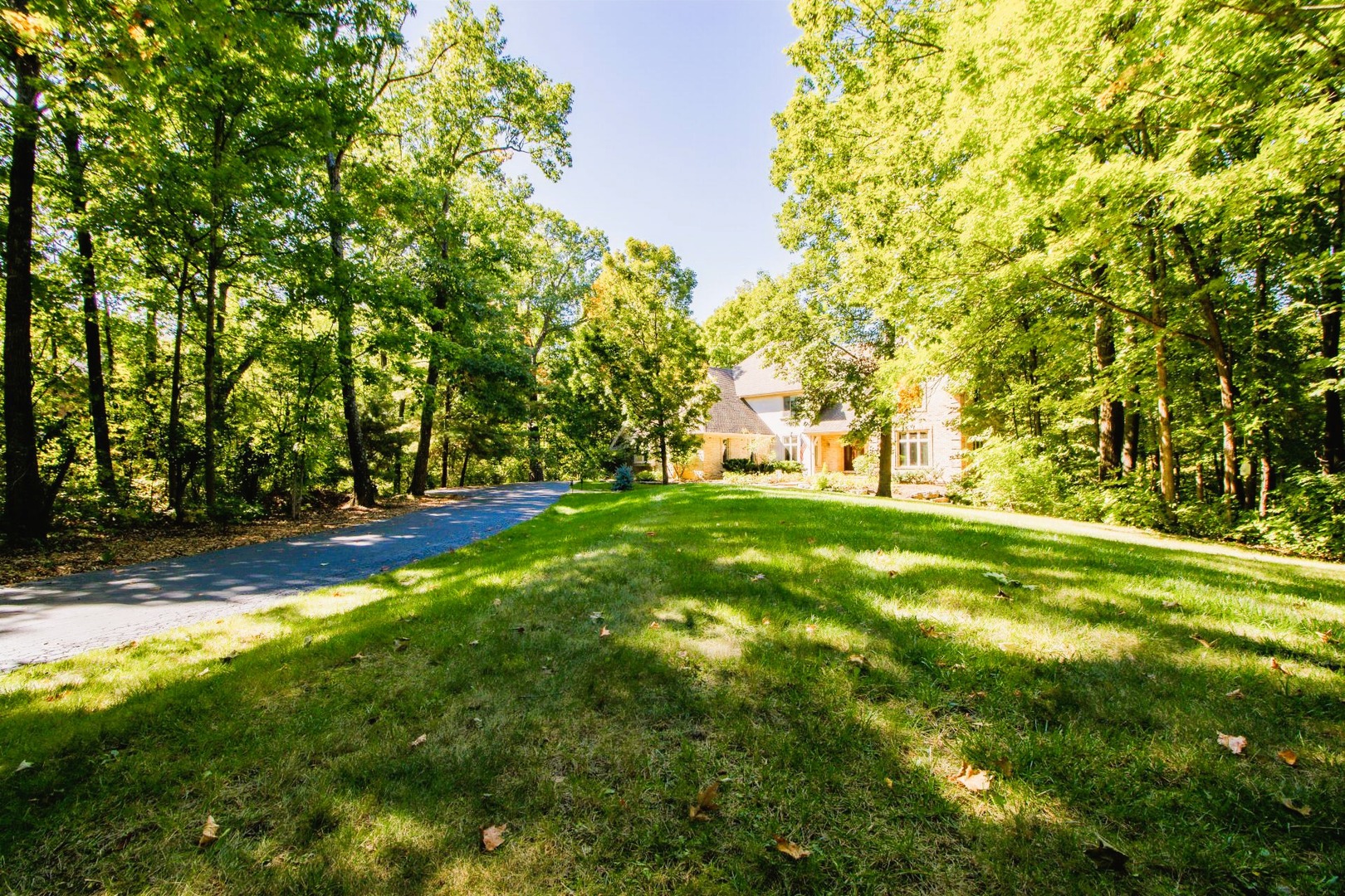 124 Ravine Lane, North Barrington, IL 60010