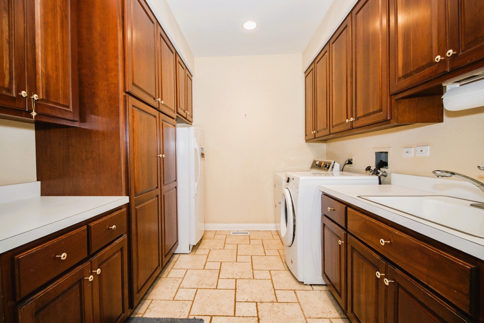124 Ravine Lane, North Barrington, IL 60010