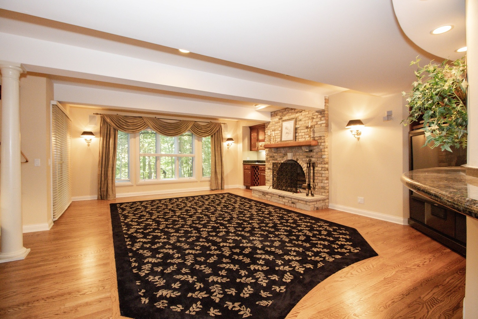 124 Ravine Lane, North Barrington, IL 60010