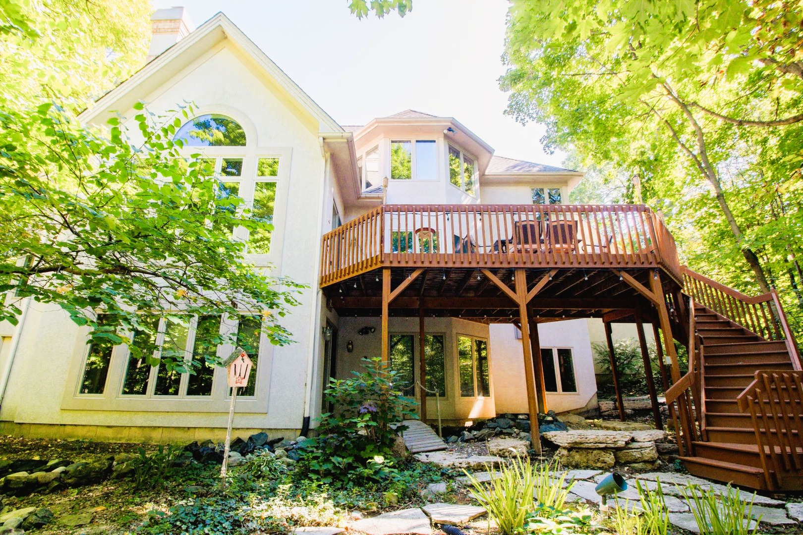 124 Ravine Lane, North Barrington, IL 60010