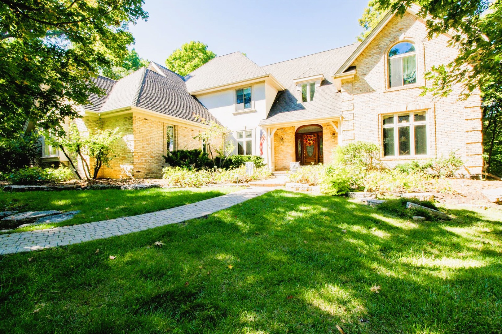 124 Ravine Lane, North Barrington, IL 60010
