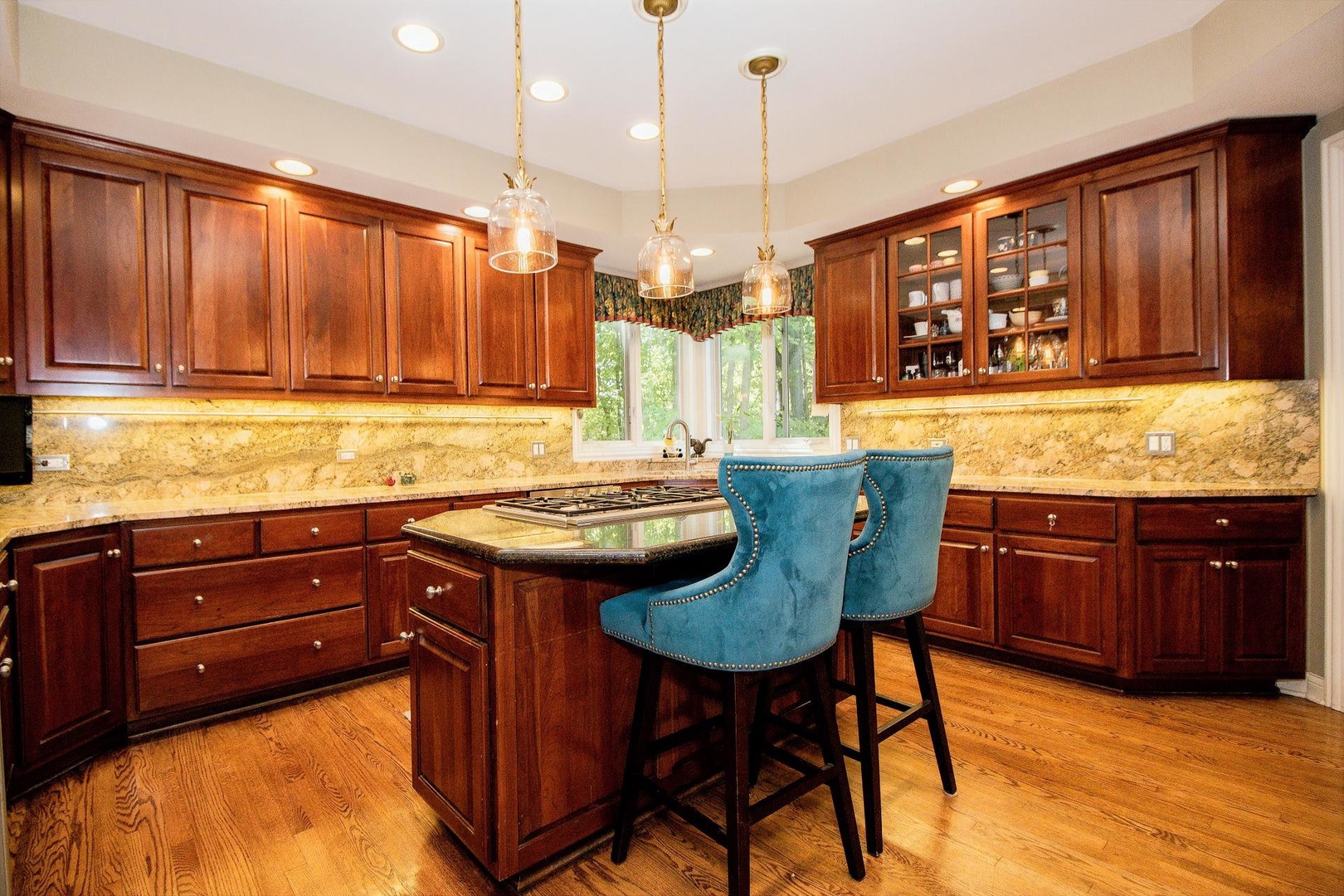 124 Ravine Lane, North Barrington, IL 60010