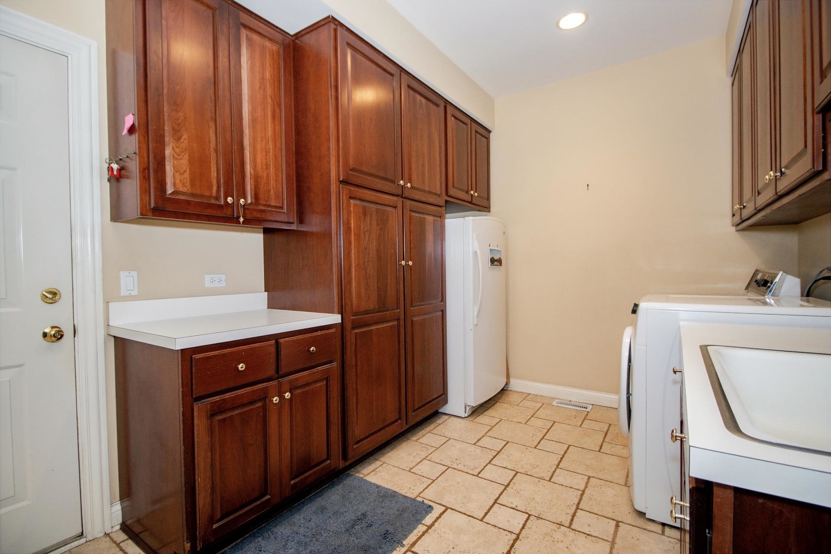 124 Ravine Lane, North Barrington, IL 60010