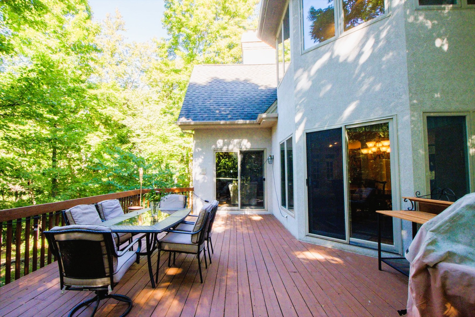 124 Ravine Lane, North Barrington, IL 60010
