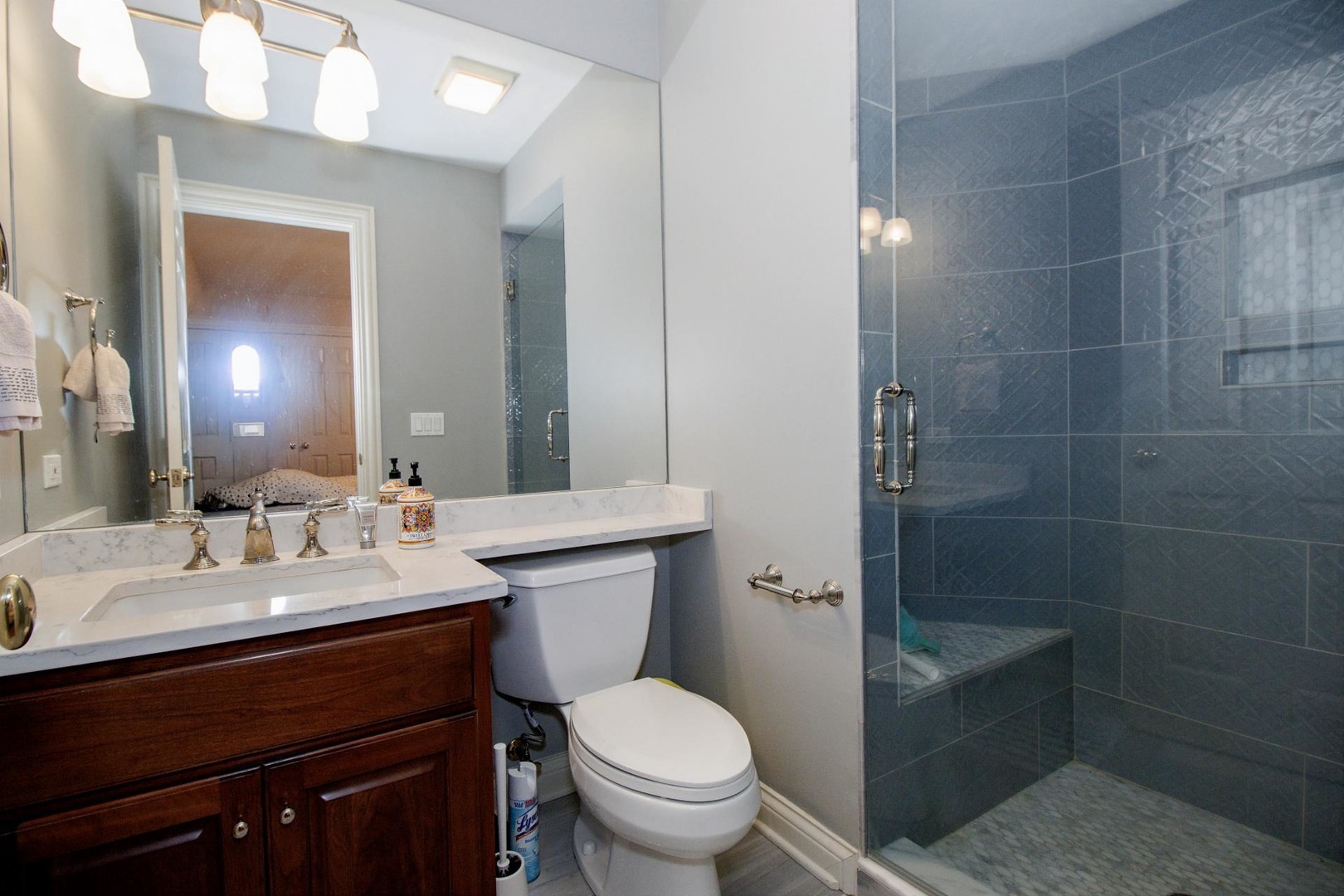 124 Ravine Lane, North Barrington, IL 60010