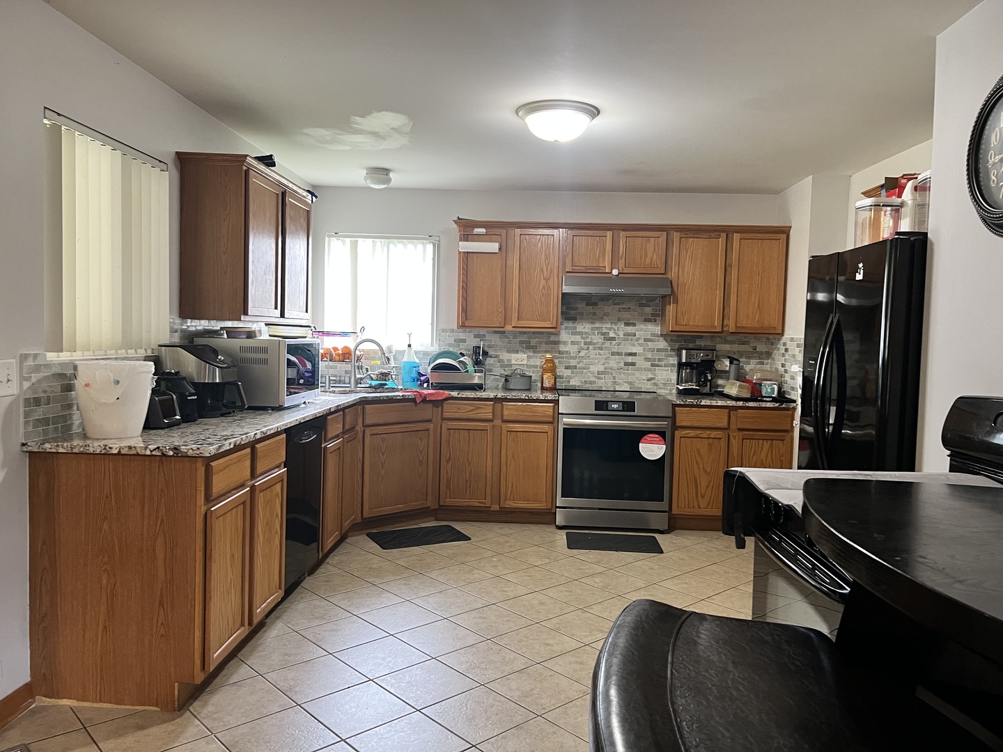 2417 Fleetwood Drive, Joliet, IL 60432