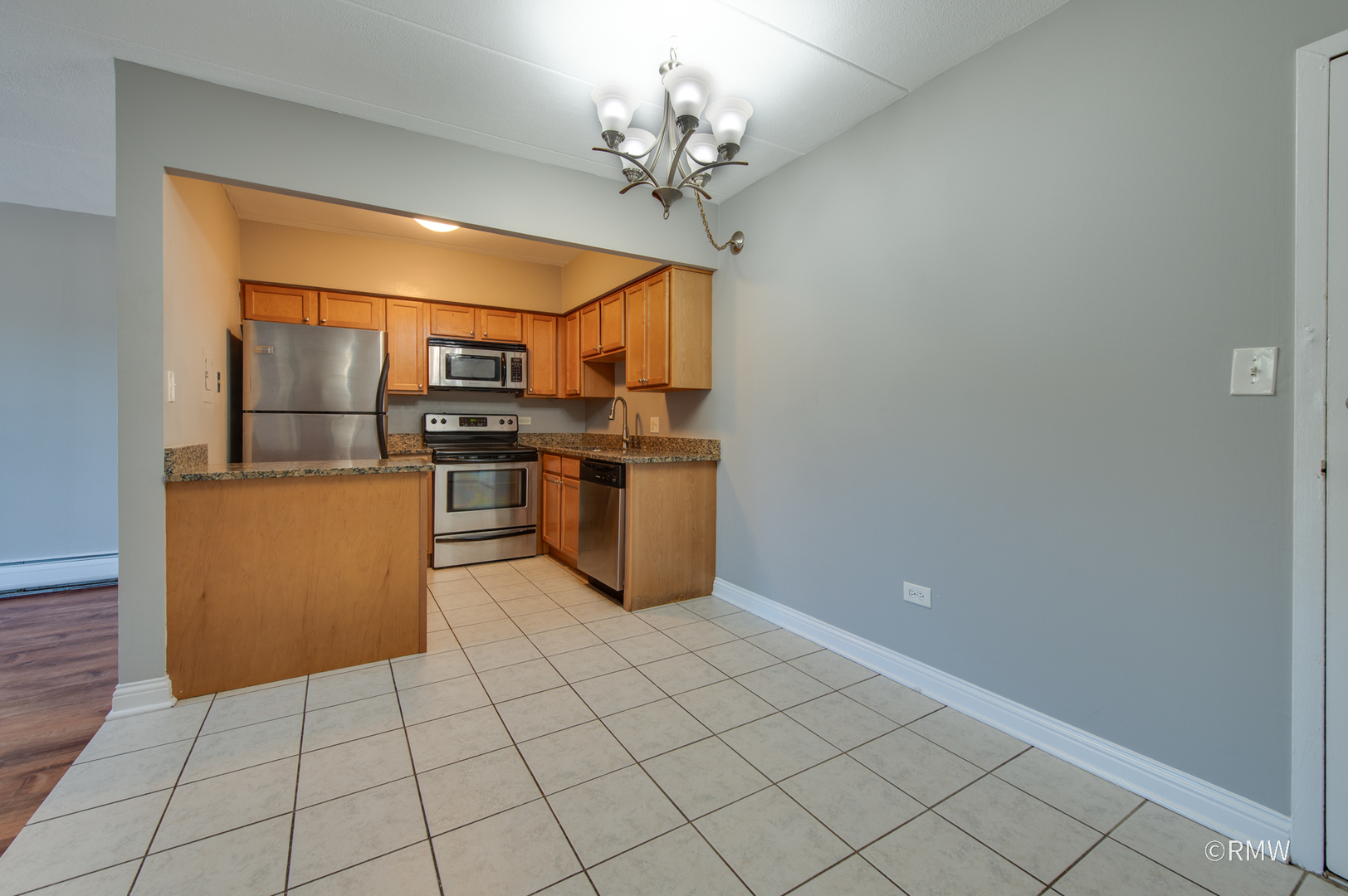 560 E Lawrence Avenue #307, Roselle, IL 60172