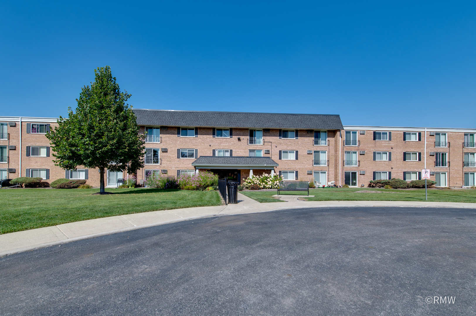 560 E Lawrence Avenue #307, Roselle, IL 60172