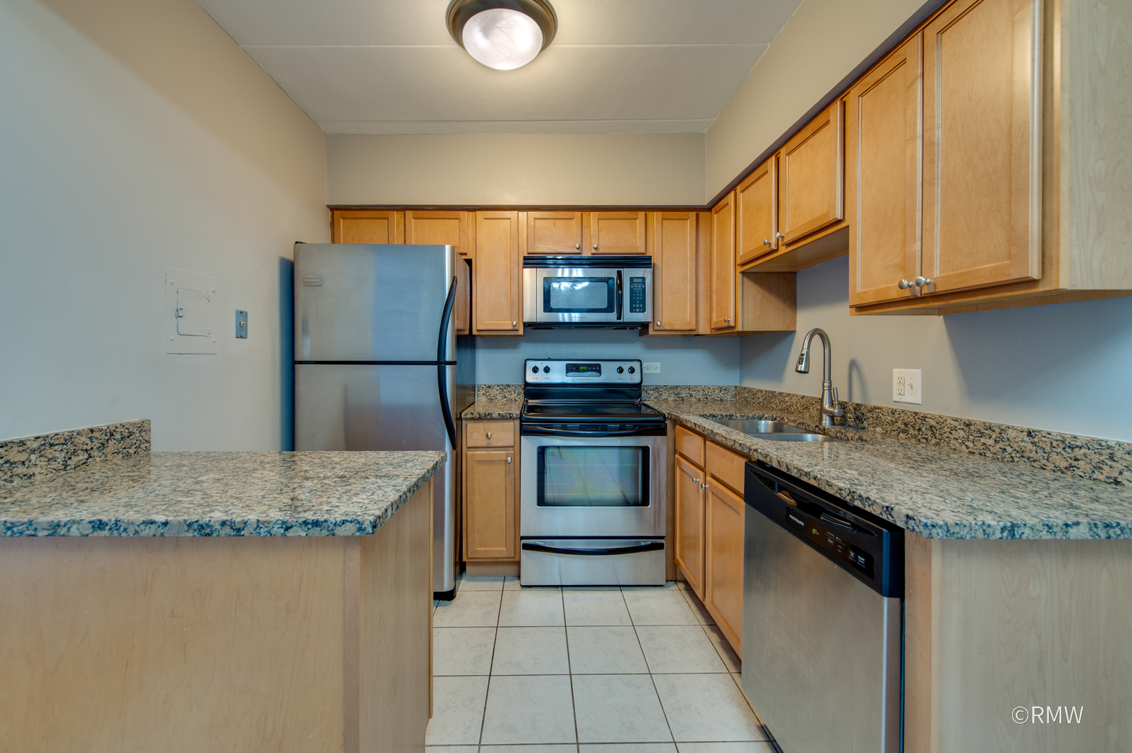 560 E Lawrence Avenue #307, Roselle, IL 60172