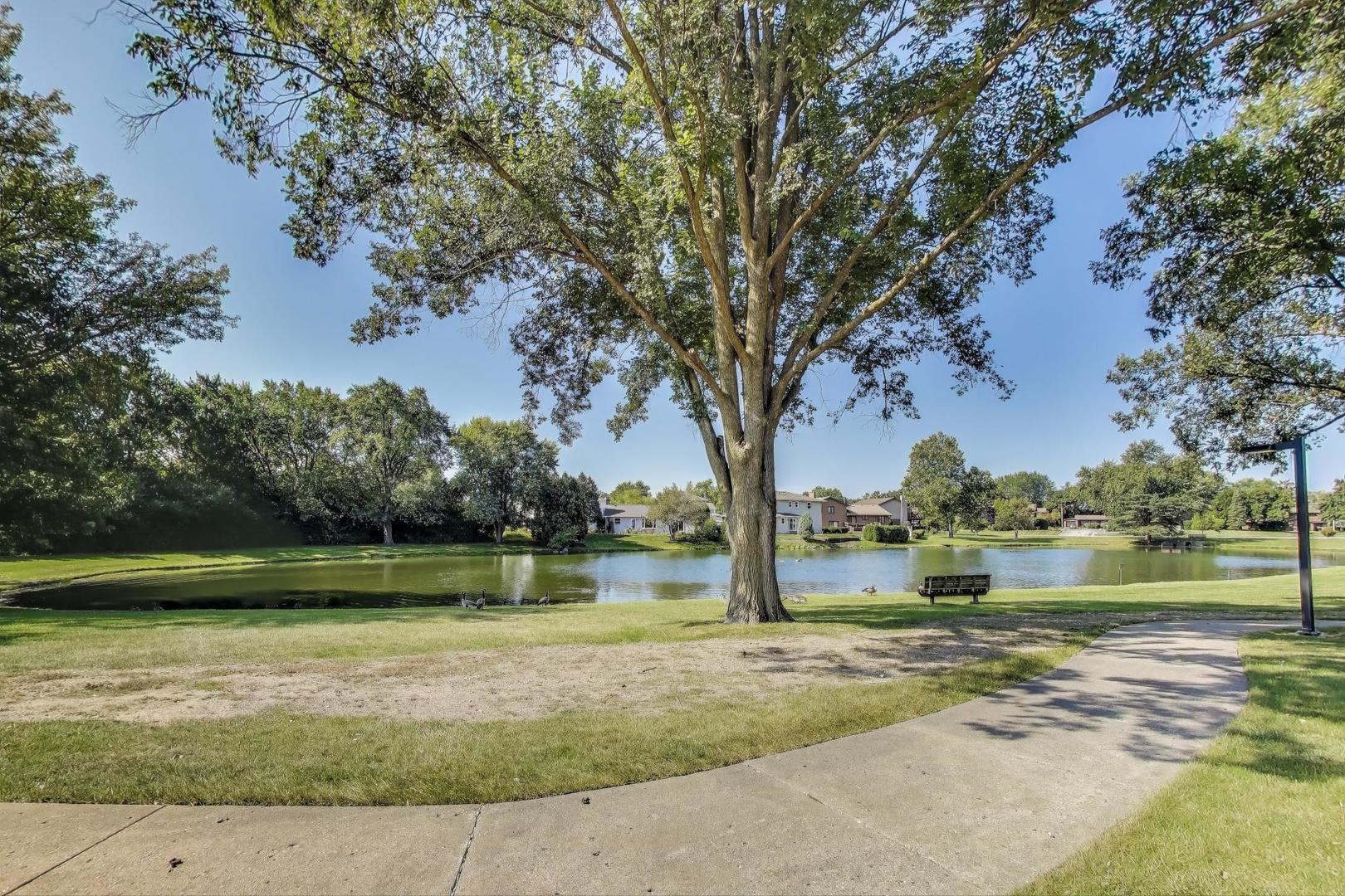 100 Clubhouse Lane #206, Lake Zurich, IL 60047