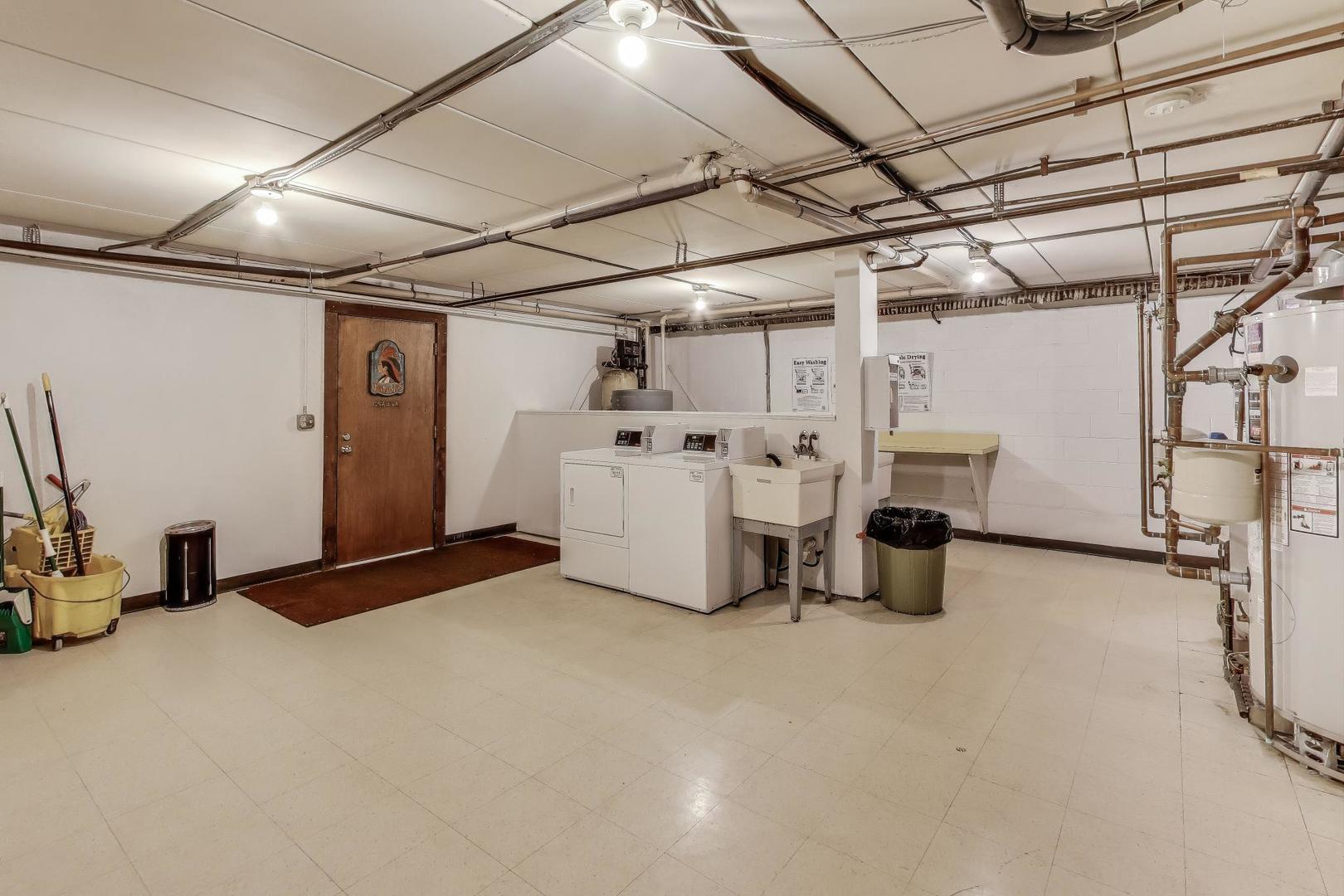100 Clubhouse Lane #206, Lake Zurich, IL 60047