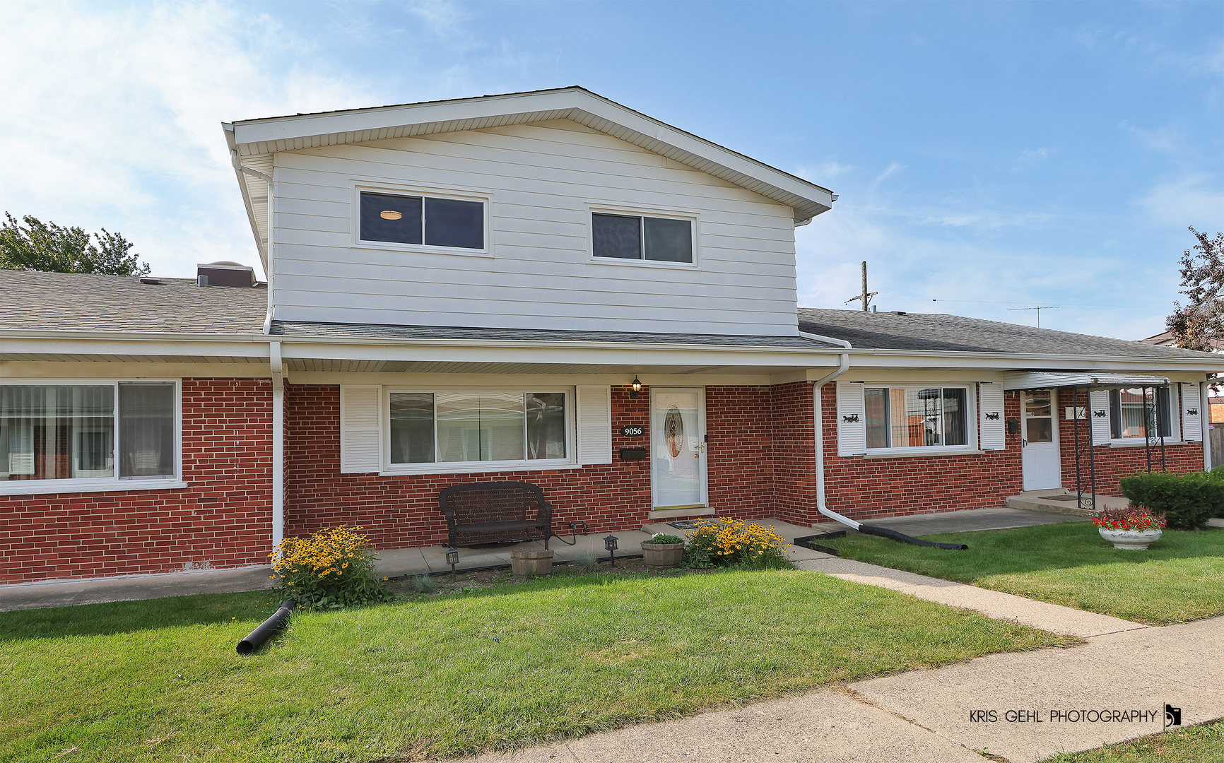 9056 N Clifton Avenue, Niles, IL 60714