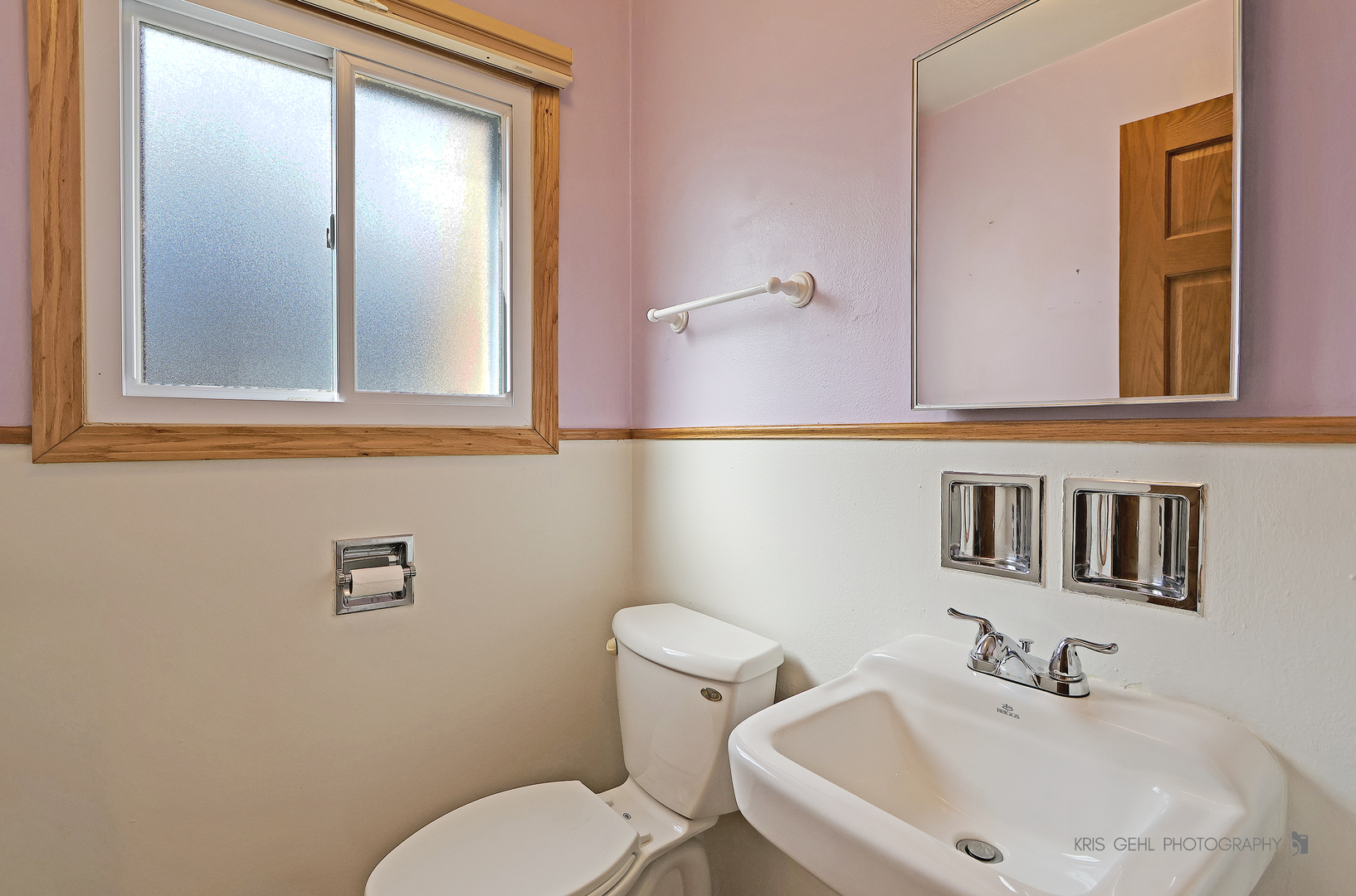 9056 N Clifton Avenue, Niles, IL 60714