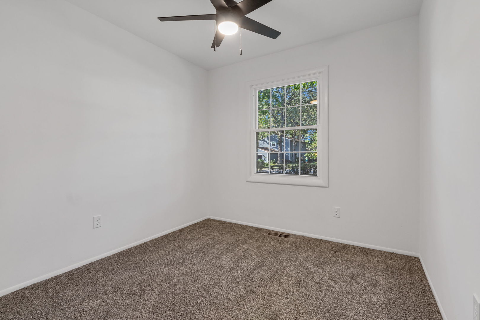 6815 Meadow Drive, Crystal Lake, IL 60012