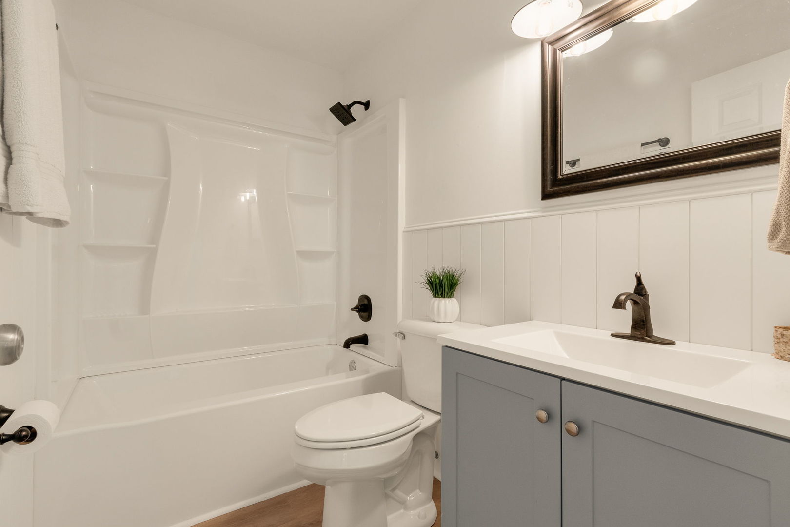 6815 Meadow Drive, Crystal Lake, IL 60012