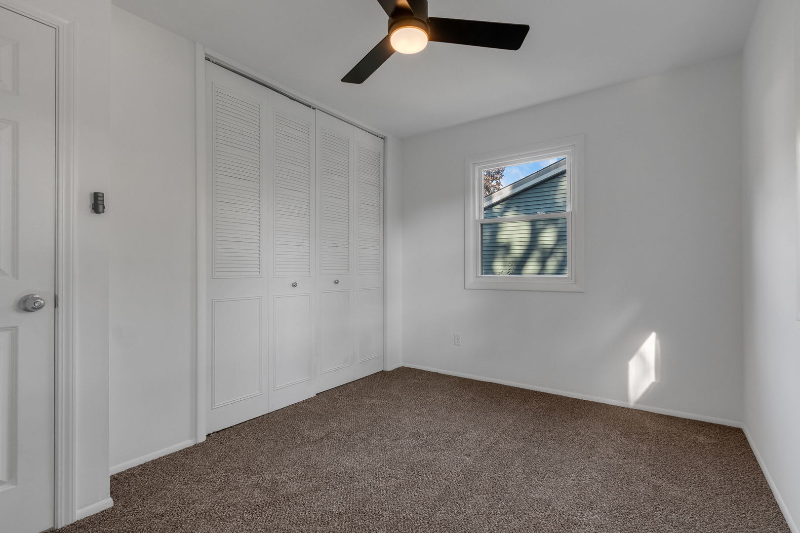 6815 Meadow Drive, Crystal Lake, IL 60012