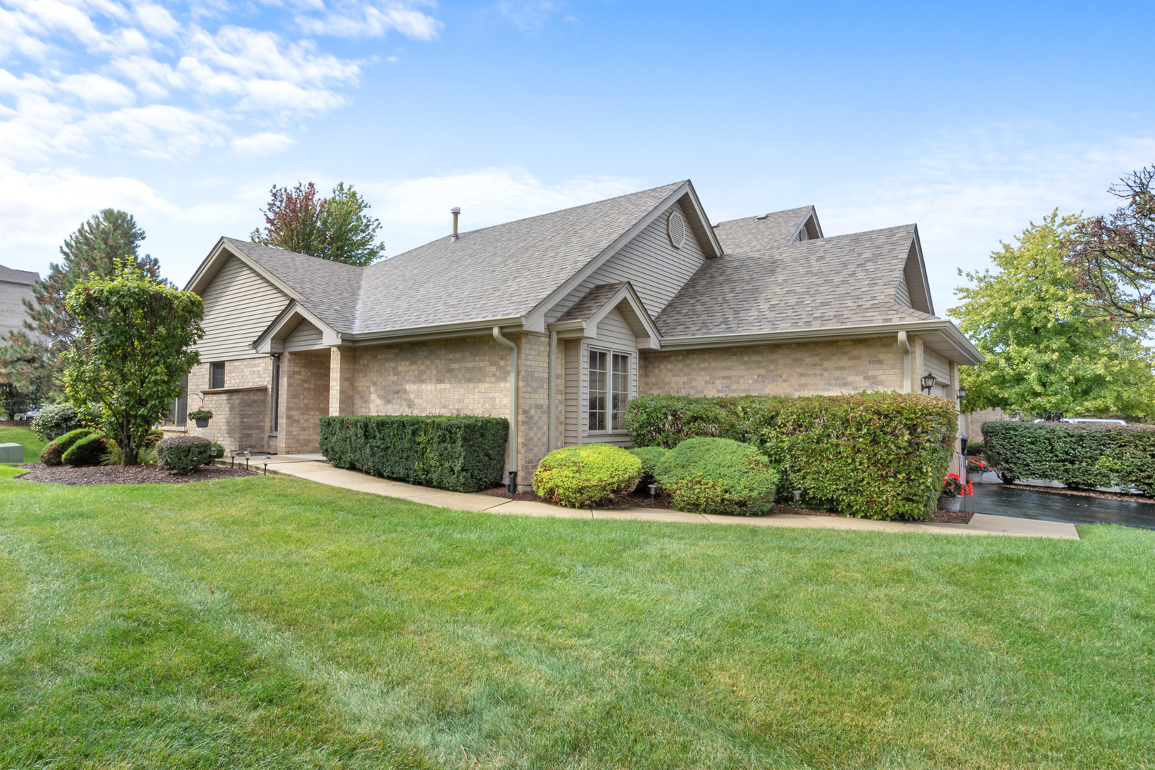 11901 Somerset Road, Orland Park, IL 60467
