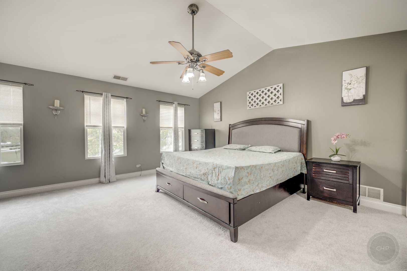 2481 Stoughton Circle, Aurora, IL 60502