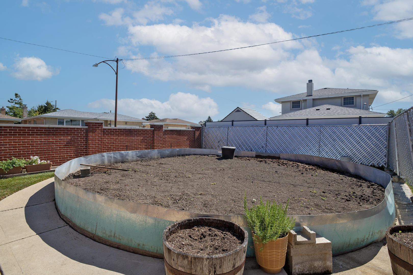 8231 W Balmoral Avenue, Chicago, IL 60656