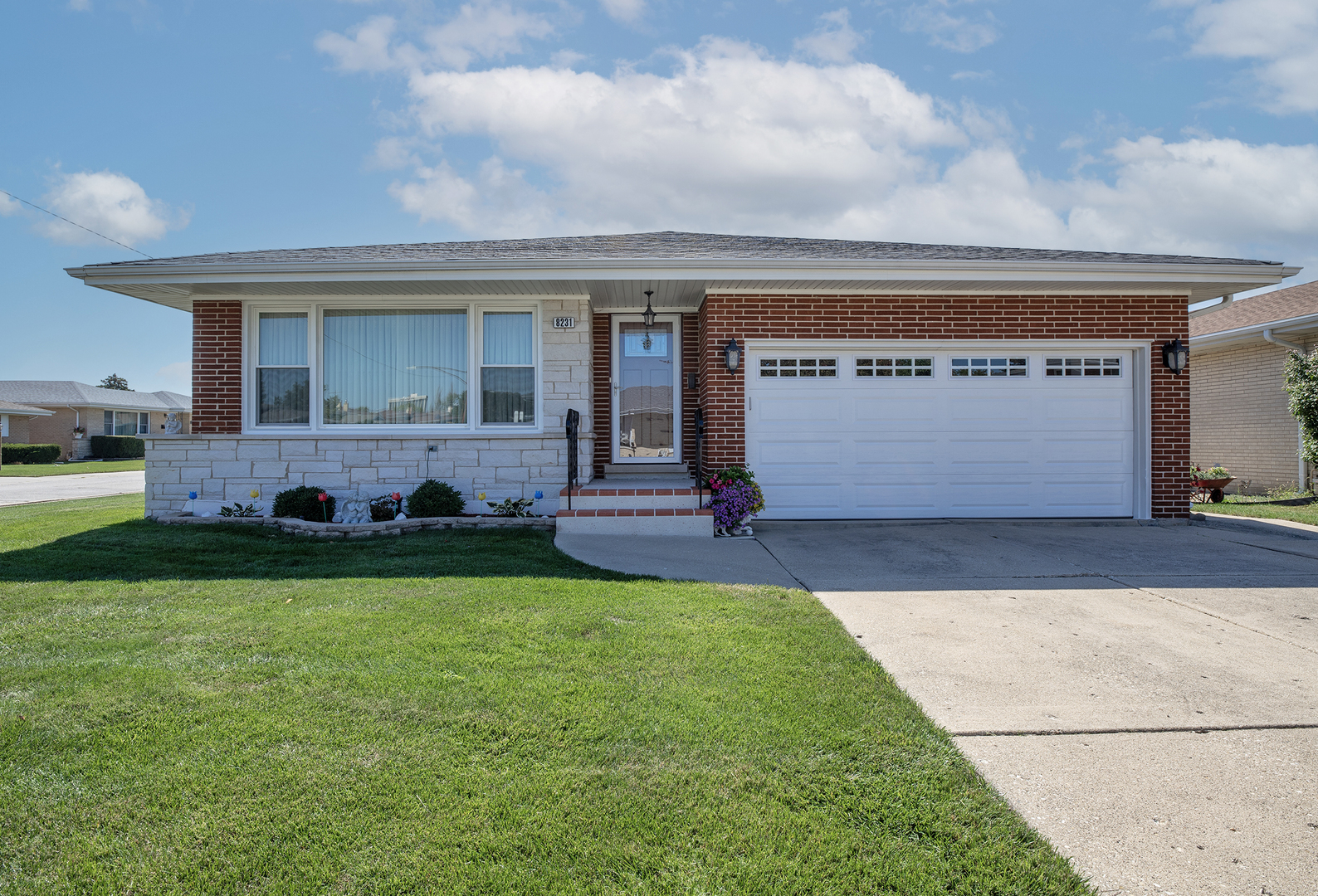 8231 W Balmoral Avenue, Chicago, IL 60656