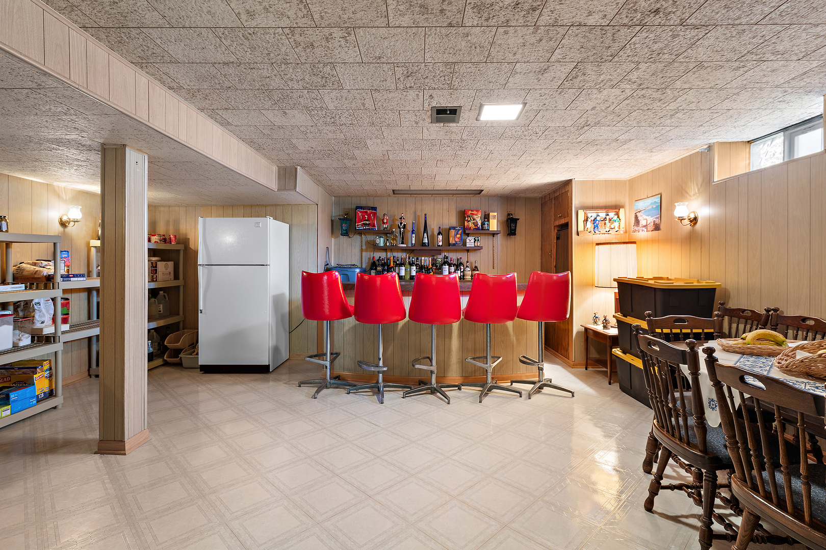 8231 W Balmoral Avenue, Chicago, IL 60656