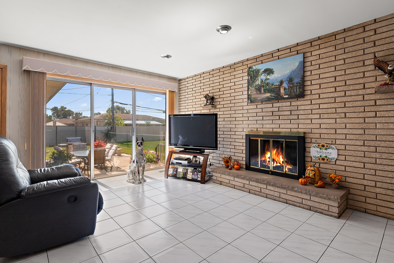 8231 W Balmoral Avenue, Chicago, IL 60656