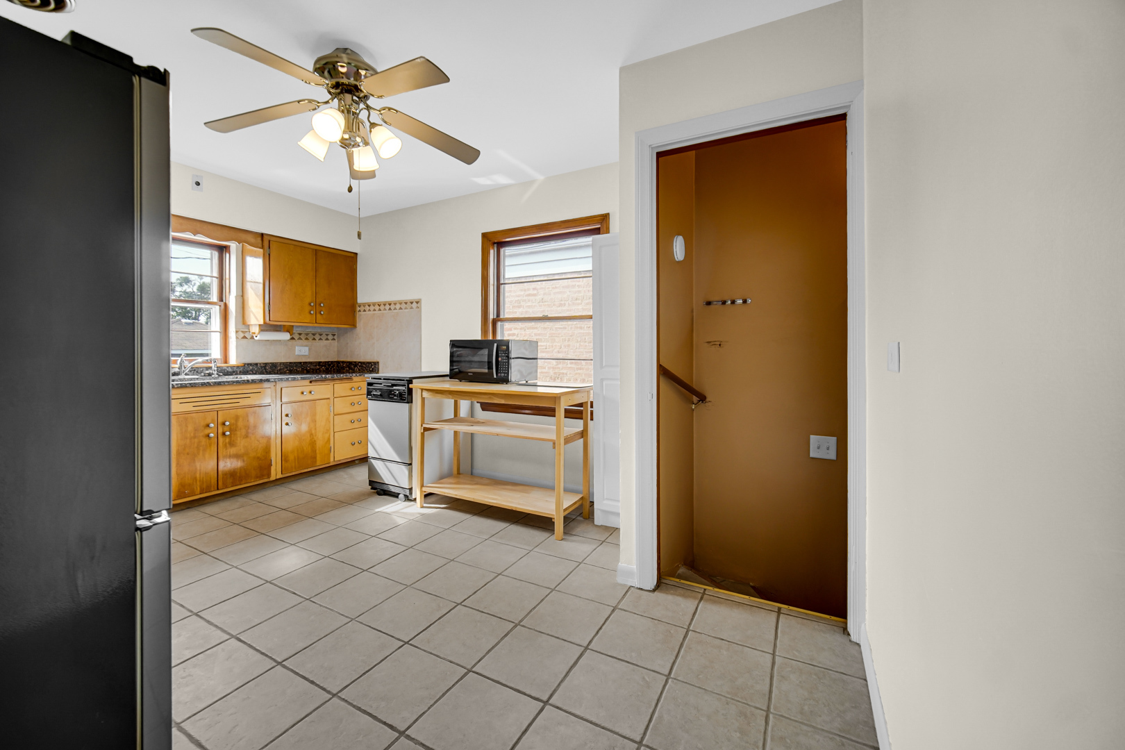 8159 W Forest Preserve Avenue, Chicago, IL 60634