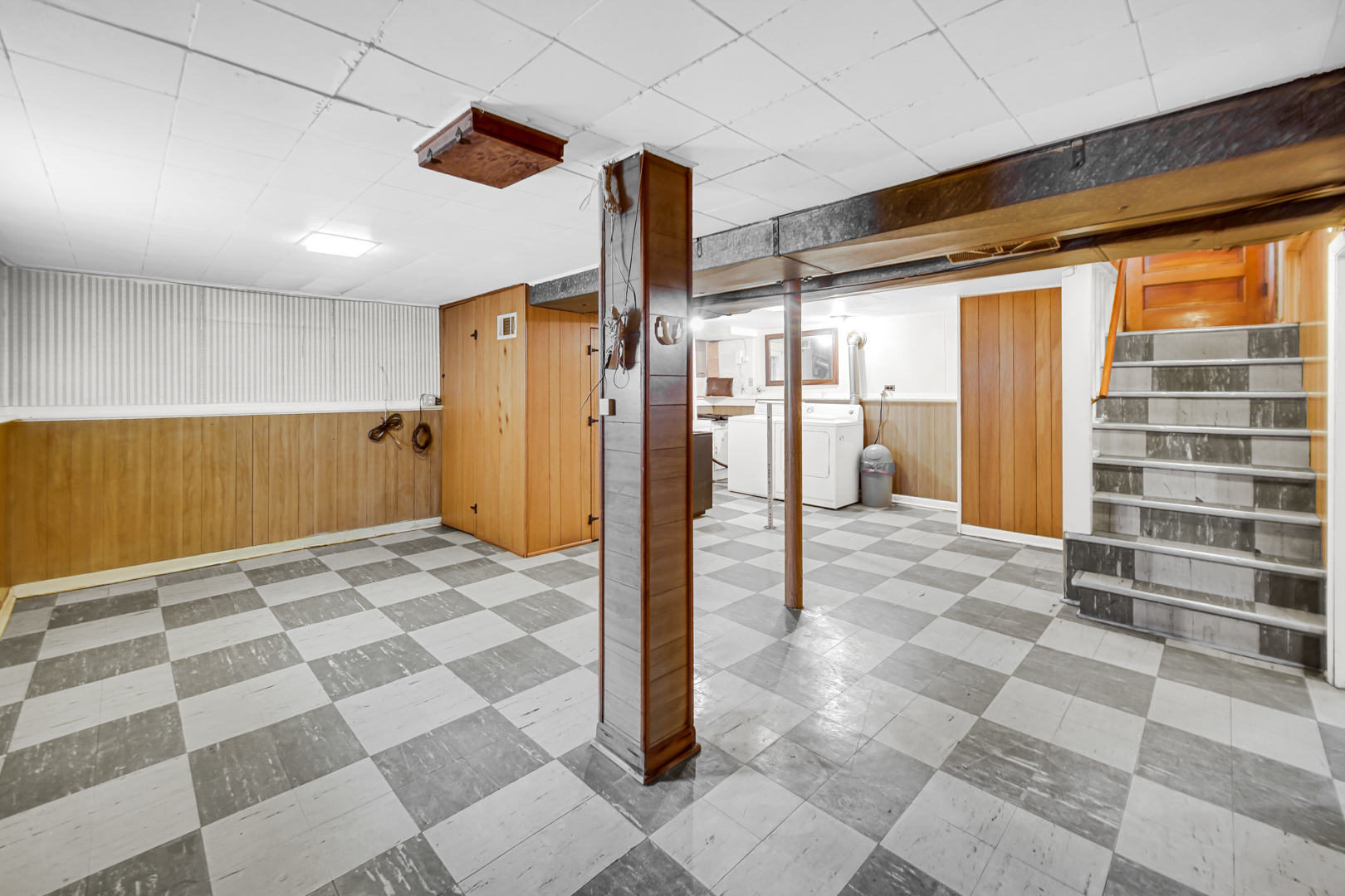 8159 W Forest Preserve Avenue, Chicago, IL 60634