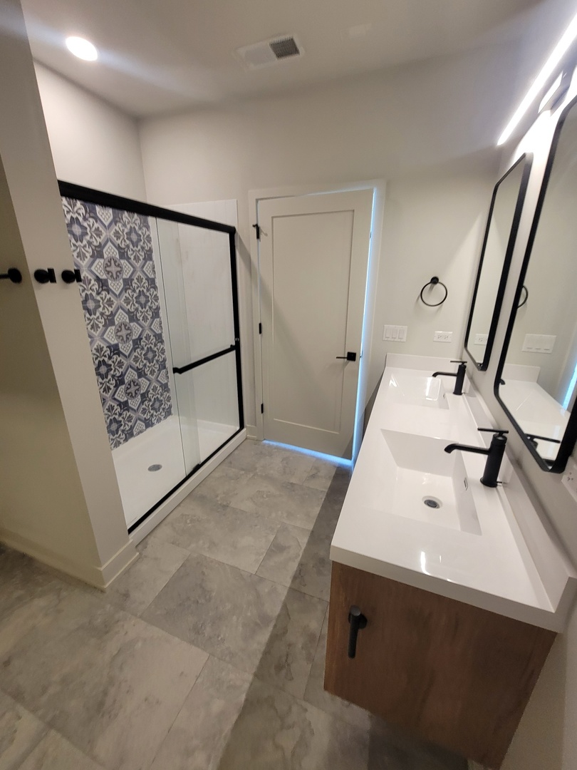 302 W Liberty Drive #202, Wheaton, IL 60187