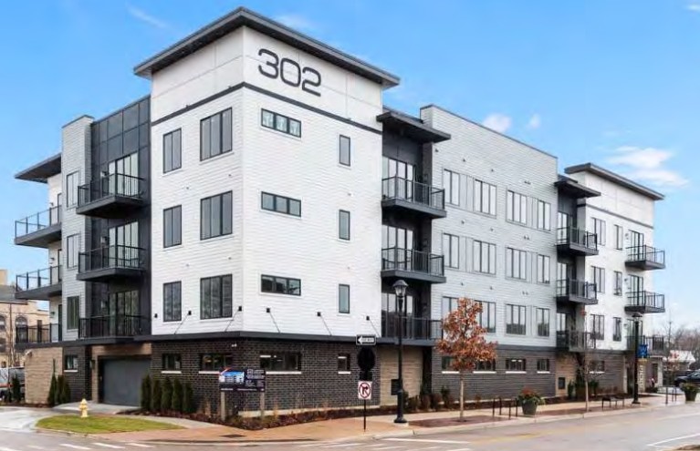 302 W Liberty Drive #202, Wheaton, IL 60187