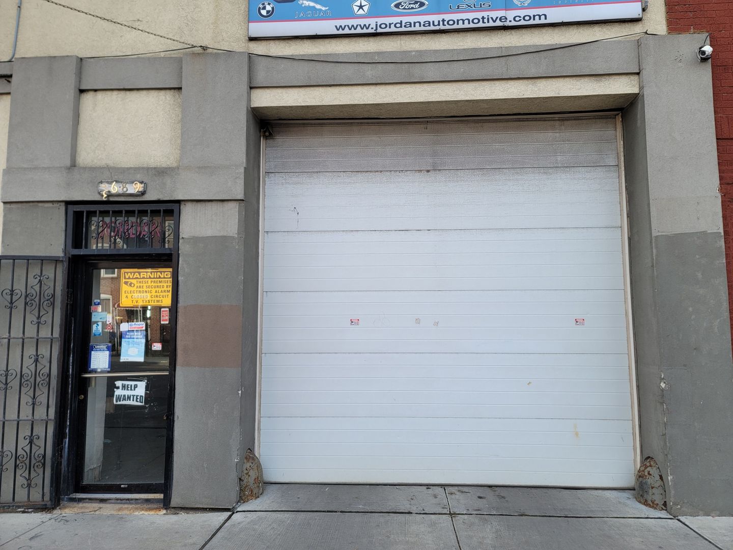 3689 W Grand Avenue, Chicago, IL 60651