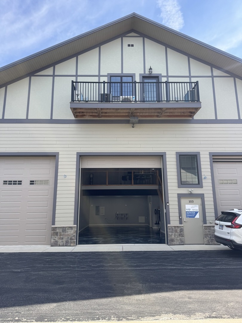 2244 Ferry Road #J103, Naperville, IL 60563