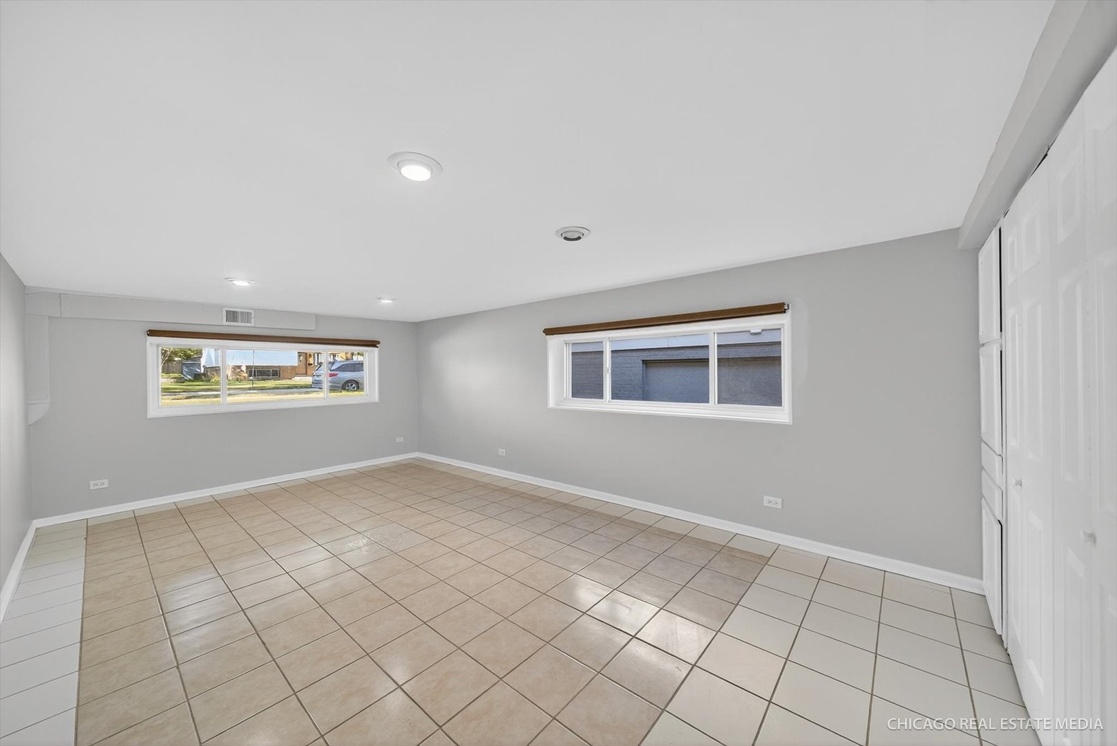 117 E Vermont Street, Villa Park, IL 60181