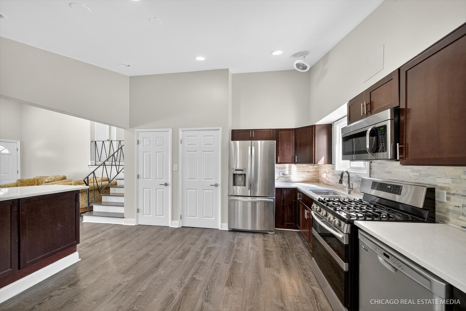 117 E Vermont Street, Villa Park, IL 60181