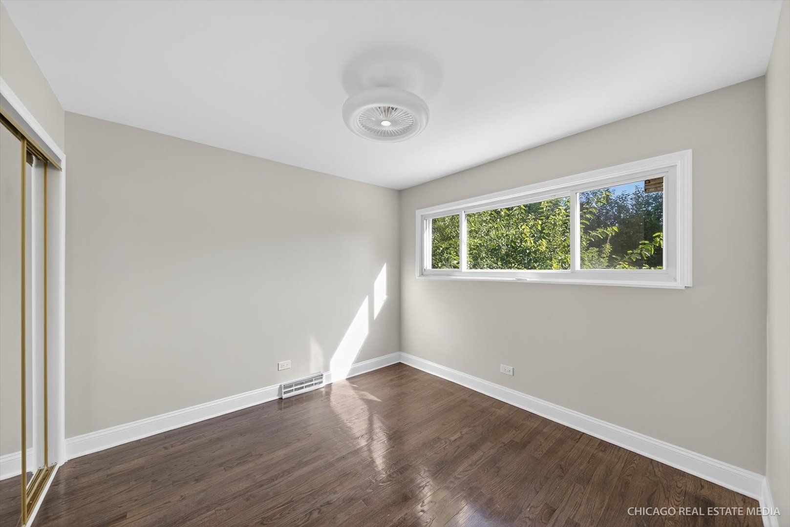 117 E Vermont Street, Villa Park, IL 60181