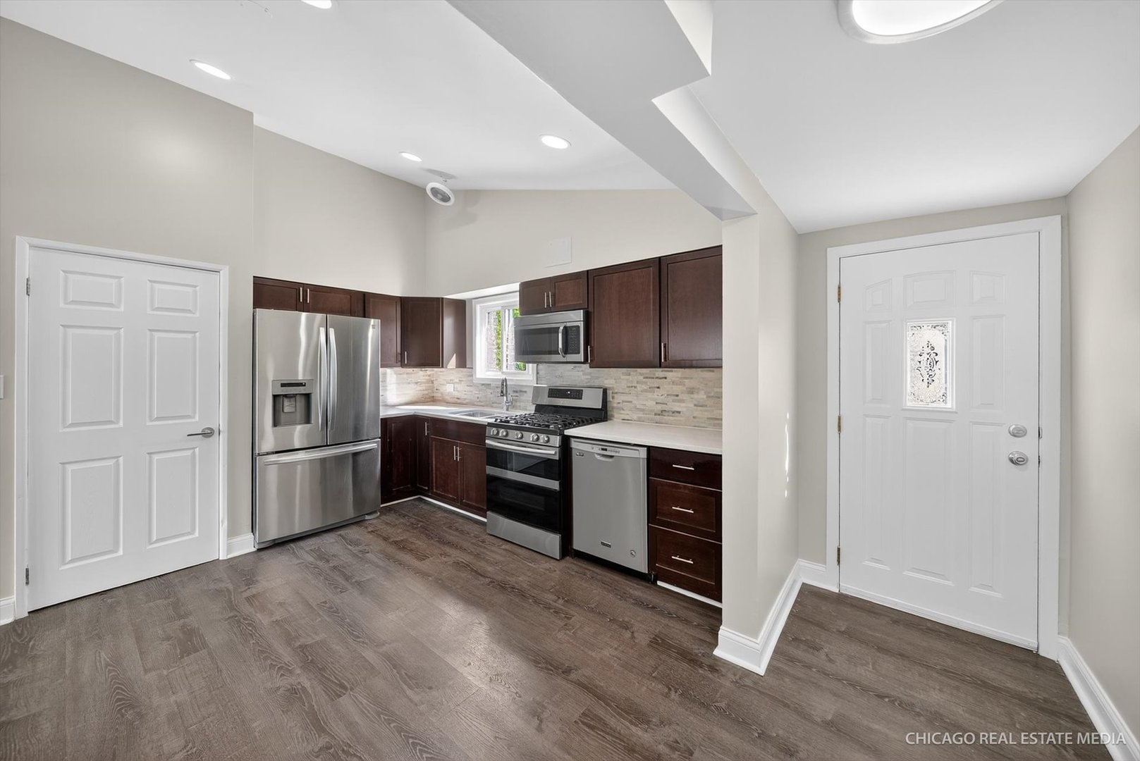 117 E Vermont Street, Villa Park, IL 60181