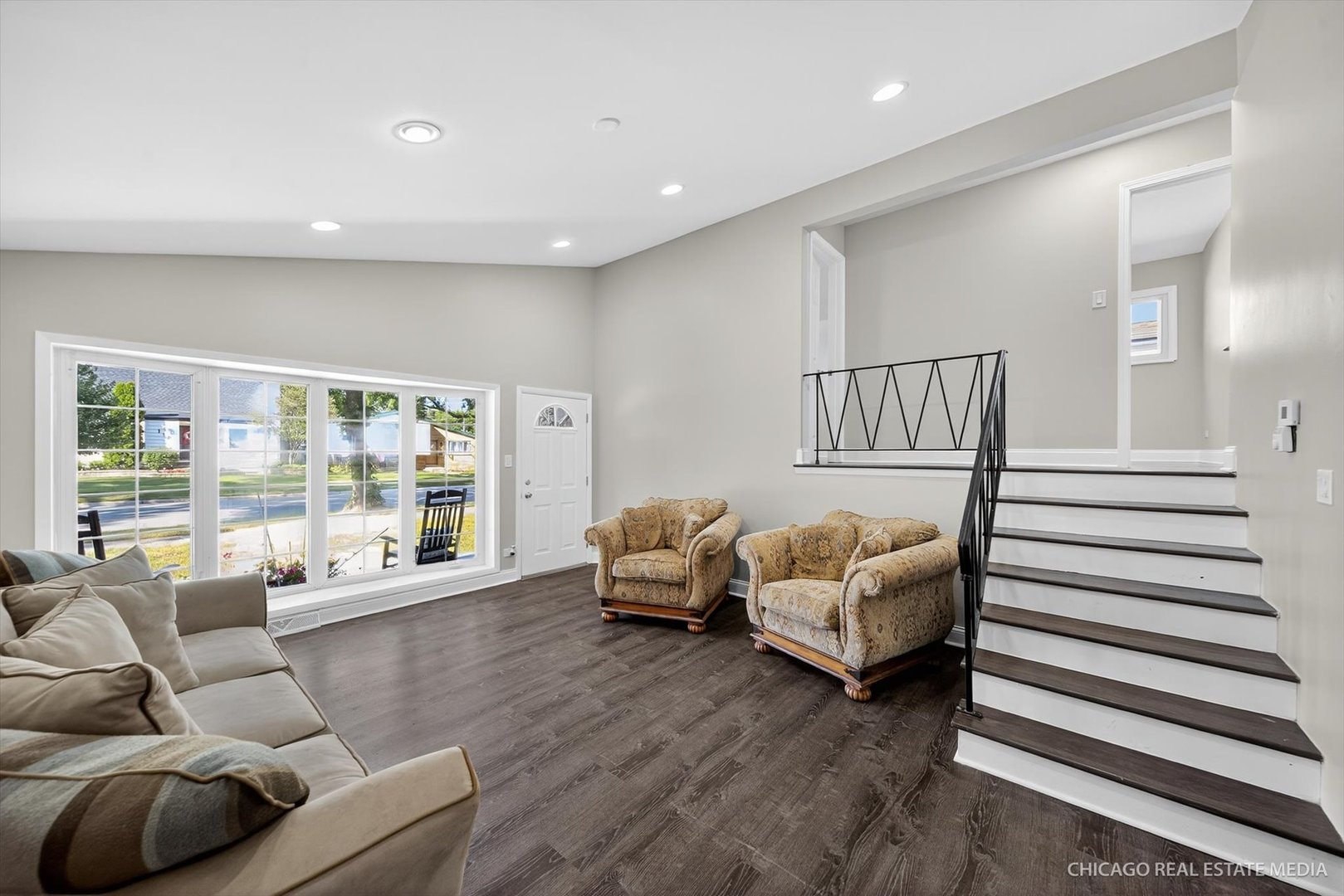 117 E Vermont Street, Villa Park, IL 60181