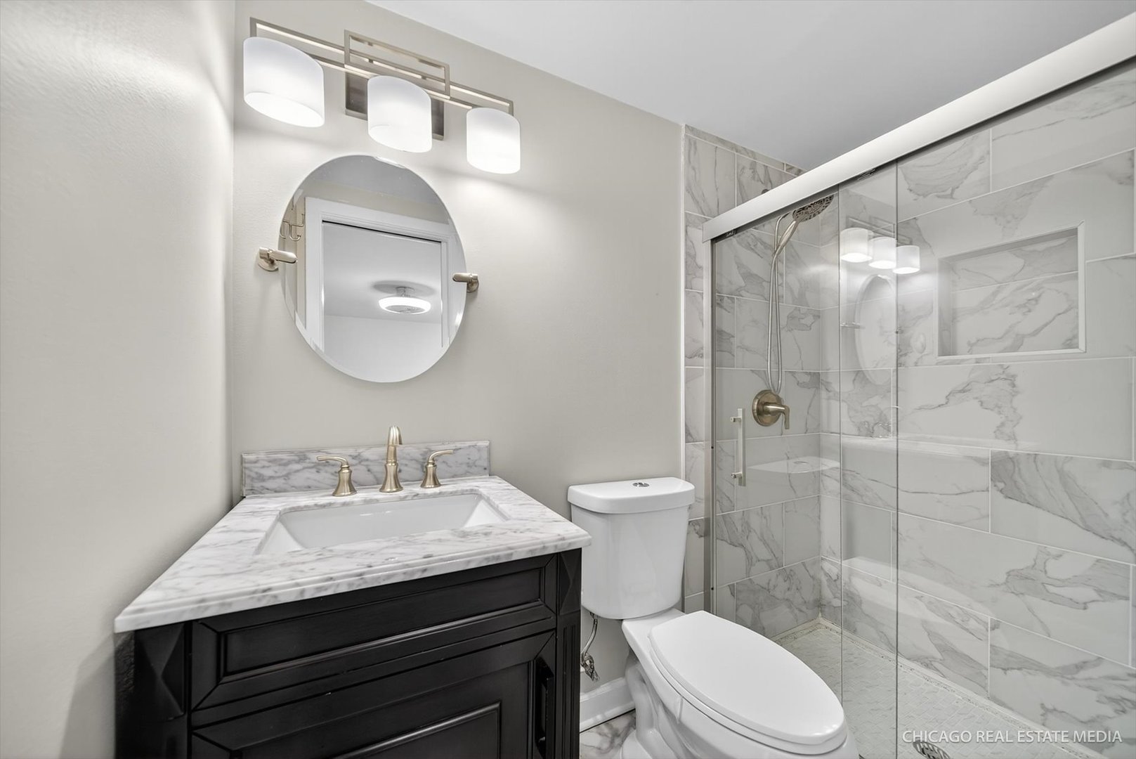 117 E Vermont Street, Villa Park, IL 60181