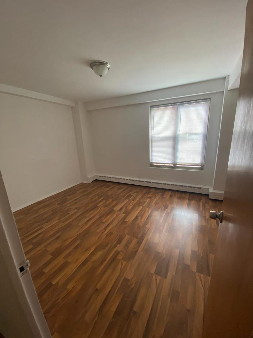 2630 W Berwyn Avenue #411, Chicago, IL 60625