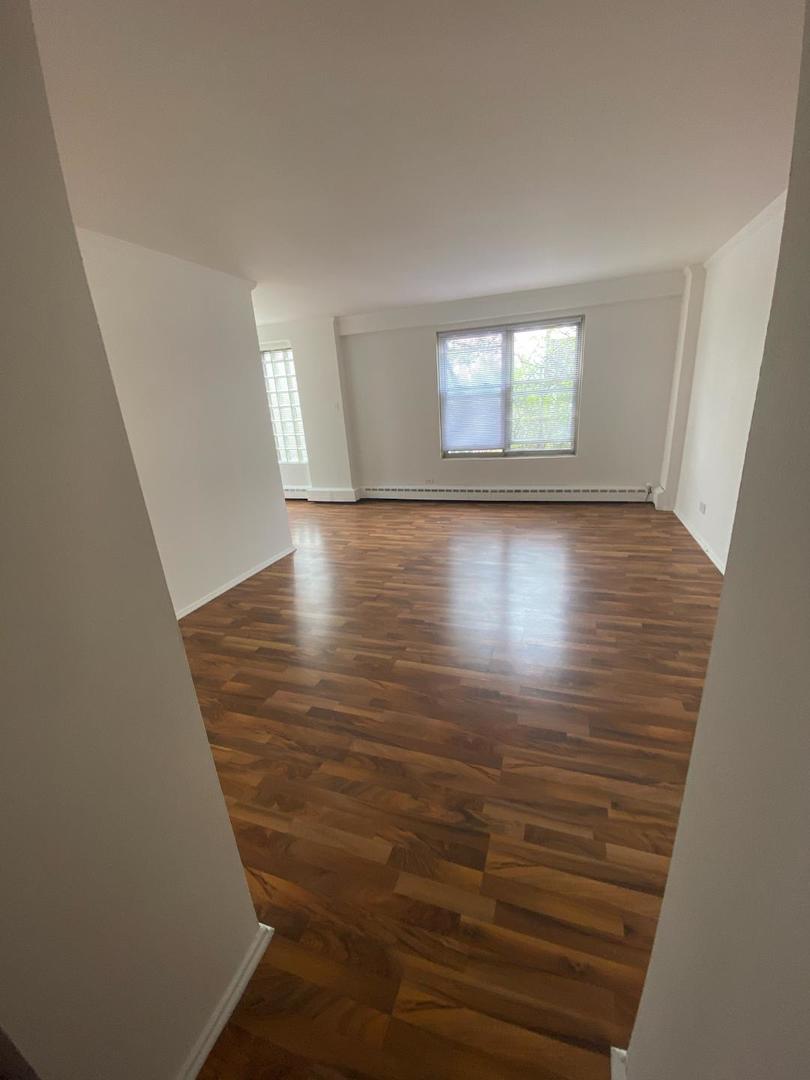 2630 W Berwyn Avenue #411, Chicago, IL 60625