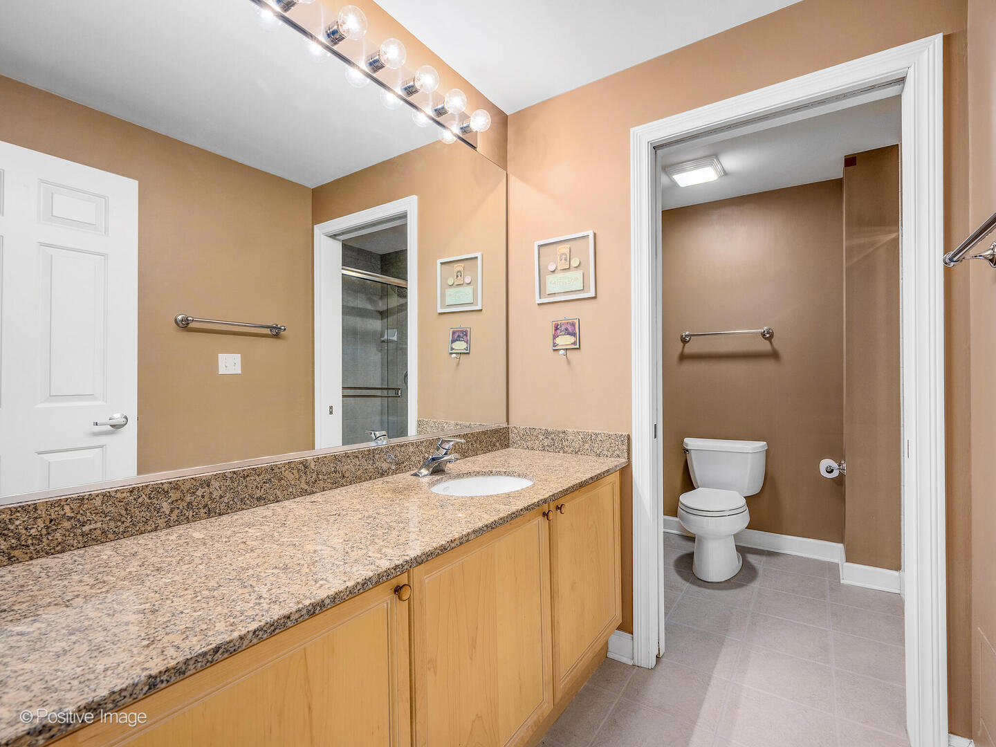 875 E 22nd Street #120, Lombard, IL 60148