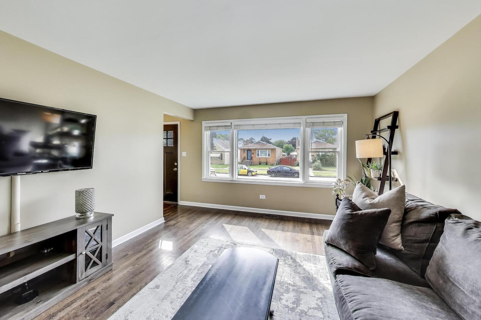 4139 Elmwood Avenue, Stickney, IL 60402