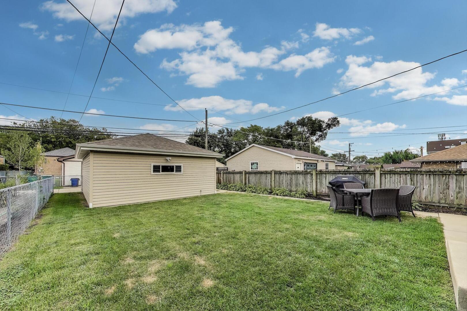 4139 Elmwood Avenue, Stickney, IL 60402