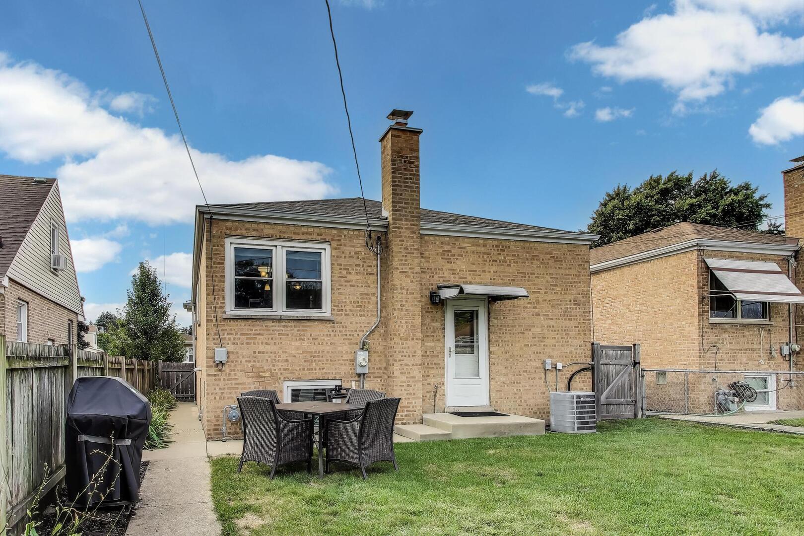 4139 Elmwood Avenue, Stickney, IL 60402