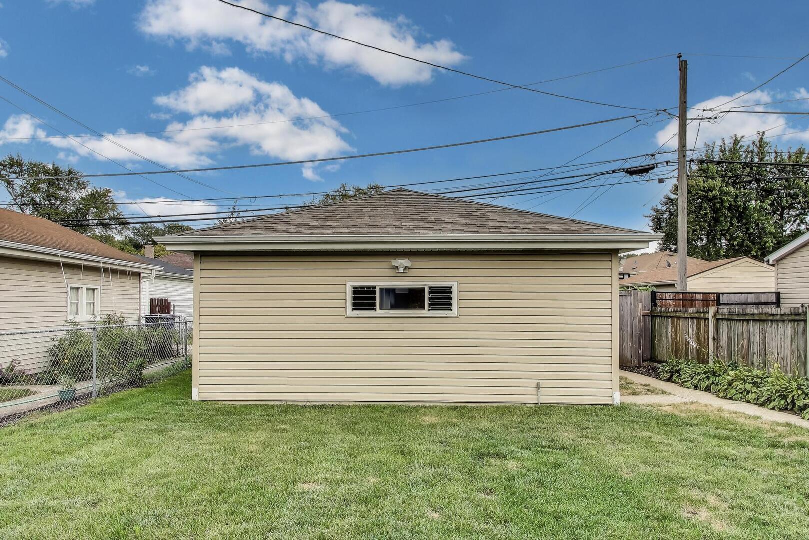 4139 Elmwood Avenue, Stickney, IL 60402