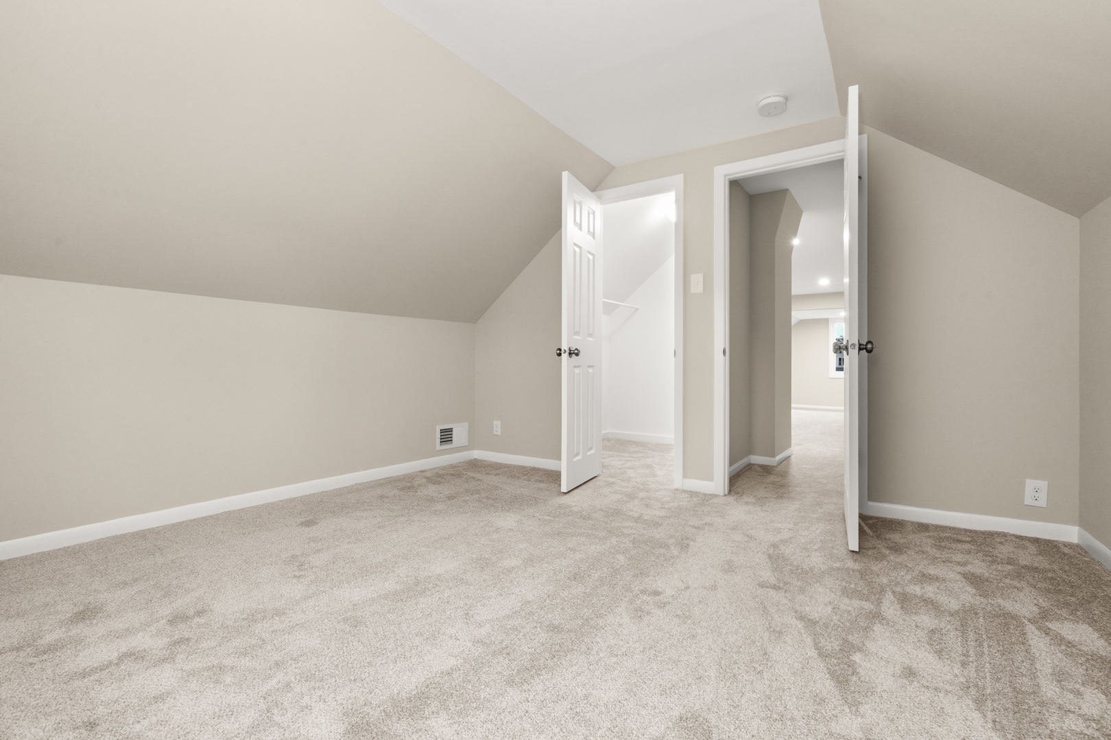 13249 S Carondolet Avenue, Chicago, IL 60633