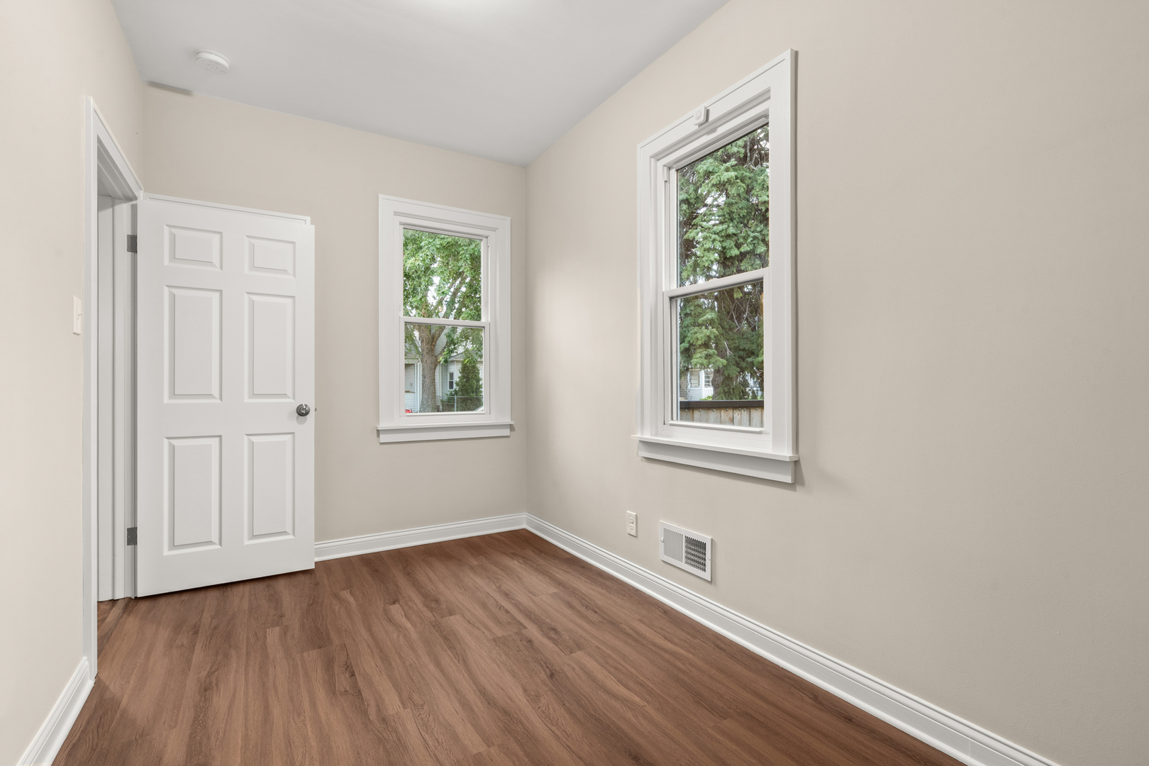 13249 S Carondolet Avenue, Chicago, IL 60633