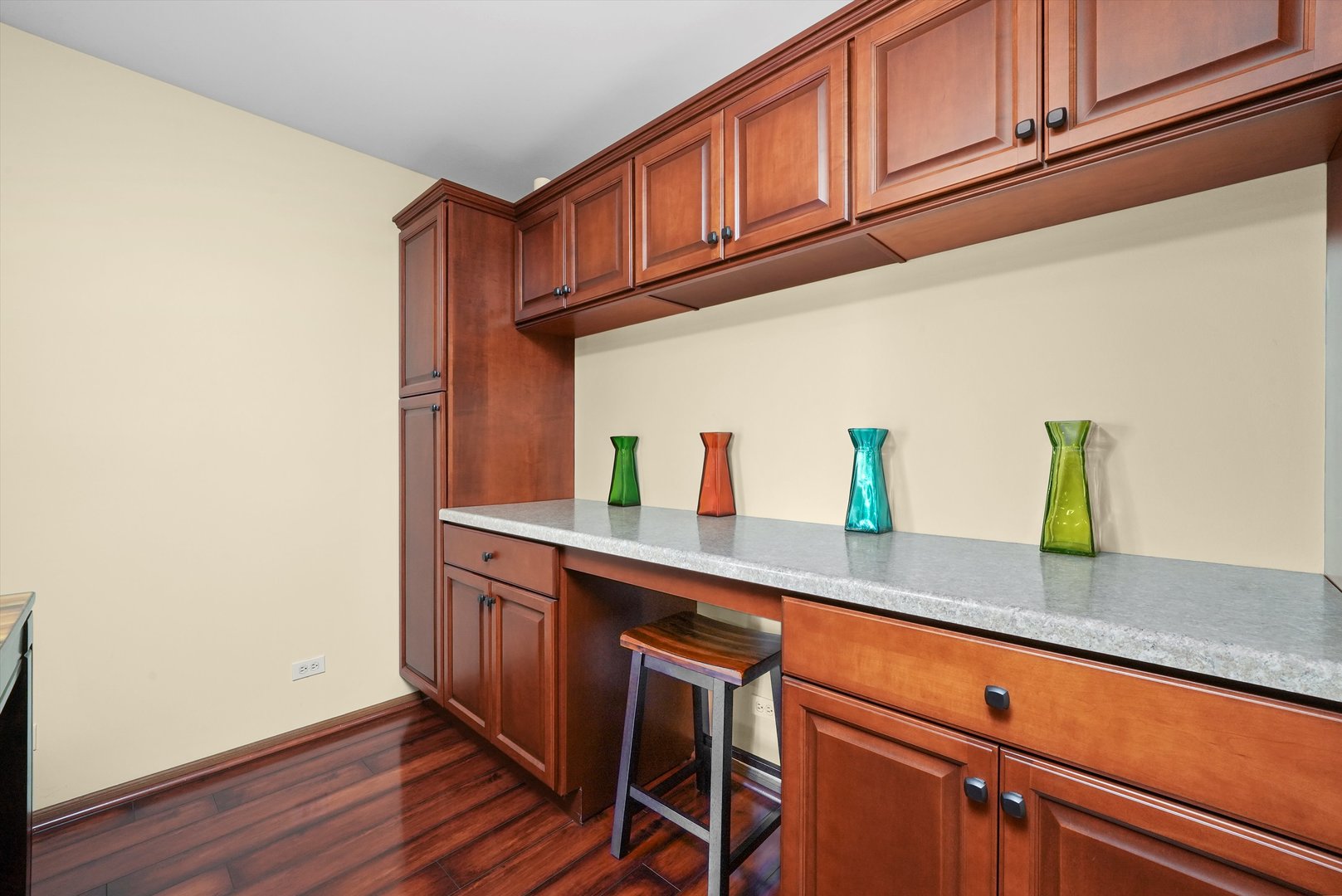 34040 N White Oak Lane, Gurnee, IL 60031